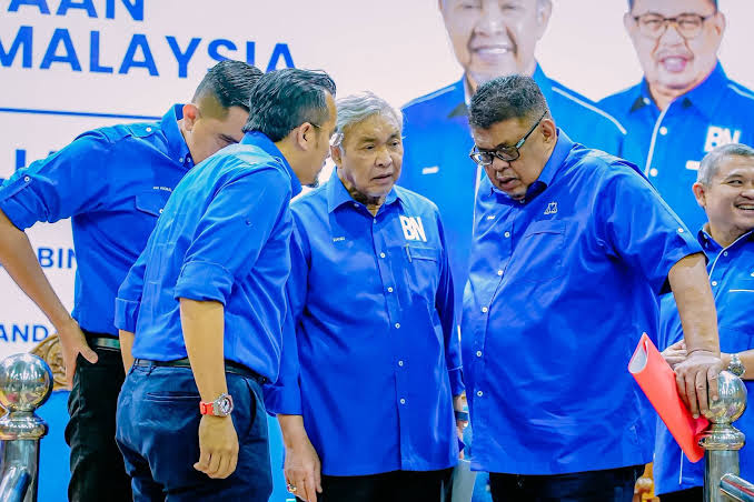 Apa sudah jadi, Zahid cakap lain..Ka Siong kata lain…baca berita penuh di  ruangan komen..