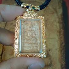 ระสมเด จบางข นพรหม พ มพ ใหญ กร เก า ให ราคาไว ท ๙ ล านบาท เหร ยญ ราชวงศ ศร ทธา