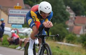 Hande Erçel porn deepfake - shocking virtual reality