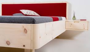 zirbenbed uit oostenrijk bed meubel ideeen houten bed