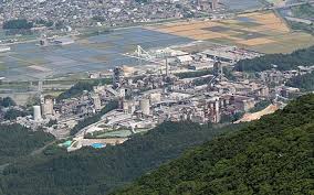 太平洋セメントグループは関東圏に埼玉工場のほ か熊谷工場， デイ・シイ川崎工場のセメント製造 3工場を擁しています。それら工場や営業部門との 連携を強化することでより一層のリサイクル資源の 活用が可能となり，循環型社会経済 å¤ªå¹³æ´‹ã‚»ãƒ¡ãƒ³ãƒˆ Wikiwand