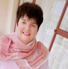 Goeie Vrydag en Paasfees wense aan al ons getroue luisteraars, weet dat  Jesus ons baie lief het. Good Friday and Easter wishes to all our faithful  listeners, know that Jesus loves us