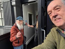 ROY ORBISON ON BBC2 X GREAT , SINGING ALL HIS SONGS X