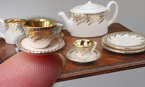 Less Tea Vicar World S Smallest Bone China Tea Set To Mark Diamond Jubilee And With 6mm Cups You Ll Need To Stir Carefully China Tea Sets Bone China Tea Set China Tea