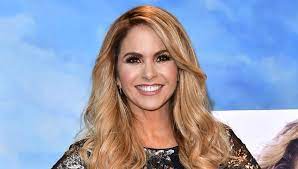 Lucero cumple 54 años y así luce de radiante celebrado anticipadamente con  su nuevo galán | Gente | Entretenimiento | El Universo