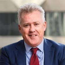 Julian Wallace's Instagram, Twitter & Facebook