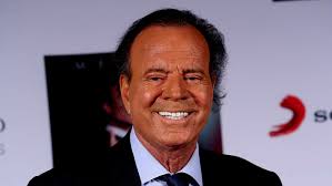 Julio Iglesias emite un duro comunicado: "De retirada, nada"