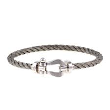 Le bracelet en or blanc est un modèle de bracelet discret et précieux. Fred Force 10 Bracelet 294652 Collector Square