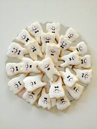 Tooth Cookies I Made Them For My Son S First Tooth Celebration Galletas Con Forma Galletas Decoracion De Galletas