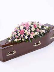 We handpick the finest florists in london to produce our sumptuous bouquets. Coffin Flowers Casket Flowers Sprays Interflora