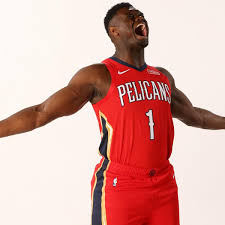 Video Zion Williamson Anthony Davis Meet Before Top Pick S Summer League Debut Bleacher Report Anthony Davis Zion New Orleans Pelicans