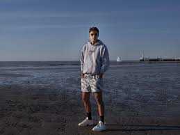 Hij heeft er alleszins de peperdure sneakers voor. Wij Zeggen Geen Sorry Meer Dat Is Voorbij Fini De Standaard Mobile