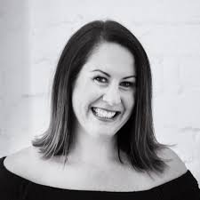 Renee Raper's Instagram, Twitter & Facebook