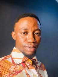 BE THE MAN YOU MUST BE Expenses when she visits Uber fare: 100ghc Food:  500ghc Thank you for coming: 1,000 Hotel: 300