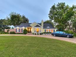 Www 2600wilshire Com Nichols Hills Suburban Remodeled Home In Nw Oklahoma City 2600 W Wilshire Blvd Oklahoma Cit Real Estate Houses Oklahoma City Wilshire