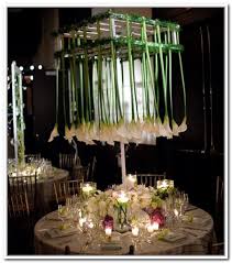 Cool Diy Unusual Wedding Centerpieces With A Round Table Wedding Centerpieces Round Wedding Tables Purple Wedding Centerpieces