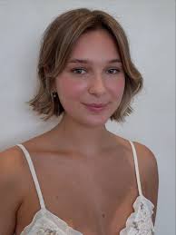 Full head of highlights with olaplex to achieve a Scandi blonde. I cut in a  Bardot fringe and a blunt razored bob to complete the look 🎀