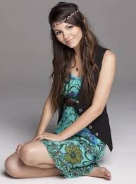 She is the daughter of serene reed and zack justice. Amazon Com Victoria Justice 36x48 Poster Cute Young Actress 04 Photographs Posters Prints