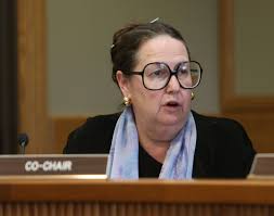 Betsy Johnson: Unaffiliated Oregon governor candidate would bring longtime  skepticism about government to the job