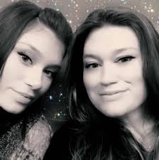 Holly Brundage's Instagram, Twitter & Facebook