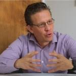 “No podemos 'guetificar' más las zonas de Cali”: Alejandro Becker