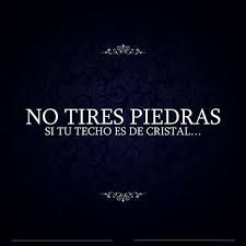 Descarga de forma gratuita el audio completo (.mp3) y el resumen (.pdf) de la publicación. No Tires Piedras Si Tu Techo Es De Cristal Frases Motivadoras Frases Ironicas Frases Bonitas