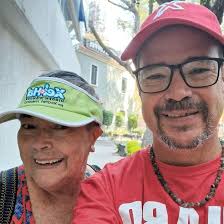 Con mi adorado Armando Casas, quien creyó en mí para mi primer  largometraje. Que vengan más cosas juntos. GRACIAS 🙏