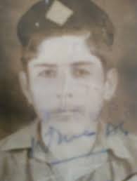 Can someone clean up this photo please, and thank you so kindly! 😊🙏👍