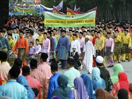 Laman web rasmi pusat kutipan zakat pahang. Lebih 50 000 Sertai Perarakan Maal Hijrah 1437 Mynewshub