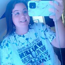 Alexis Rust's Instagram, Twitter & Facebook