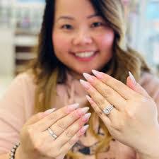 Pam Nail's Instagram, Twitter & Facebook