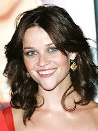 Inside Reese Witherspoon S Most Glam Makeup Moments Reese Witherspoon Hair Hair Pictures Reese Witherspoon