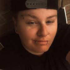 Lee Drury's Instagram, Twitter & Facebook