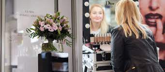 Offizielles stadtportal der landeshauptstadt düsseldorf. Lvmh Parfums Kosmetik Deutschland Als Arbeitgeber Gehalt Karriere Benefits Kununu