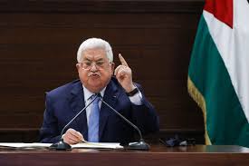 Presiden palestina mahmoud abbas menghadiri misa tengah malam di slaah satu gereja di tepi barat 2. Presiden Palestina Telepon Jokowi Terkait Israel