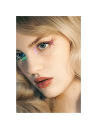 Anna Cordier's Instagram, Twitter & Facebook