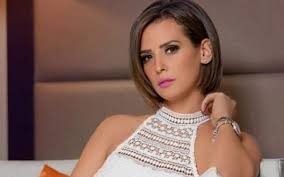 نجمات رفضن عمليات التجميل ورفعن شعار الطبيعى يكسب 9sdrnqsraehqjm