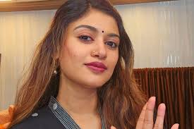 Oviya REACTS As Fan Asks For Longer Version Of Her Leaked MMS Video: Next  Time Bro - News18