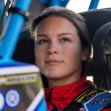 Kaylee Bryson (@kaylee11b)