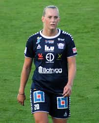 Die bewerbungen kamen aus österreich, frankreich, israel, den niederlanden, polen, schottland und der schweiz. Stina Blackstenius En Blogg Om Internationell Damfotboll