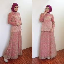 Judul poposal skripsi kamu sangat bu dini setiap hari mengajarkan para muridnya untuk menghormati dan menyayangi kedua orang tua kita. 10 Inspirasi Gaun Lamaran Untuk Para Hijaber Gak Melulu Kebaya