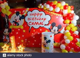 Küche alles gute zum geburtstag 20 jahre wandposter • poster 20 alles gute zum. Micky Maus Weissen Hintergrund Stockfotos Und Bilder Kaufen Alamy