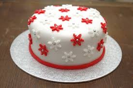 82 Mouthwatering Christmas Cake Decoration Ideas Pouted Com Christmas Cake Designs Christmas Cakes Easy Easy Cake Decorating