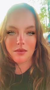 Jennifer Burchfield's Instagram, Twitter & Facebook