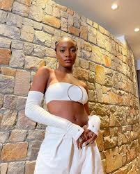 There are around eleven tracks on the tracklist, with only two features from ckay and foushee. Ayra Starr Announces Debut Album 19 Dangerous Bellanaija