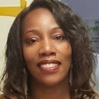 Kellie Hurst's Instagram, Twitter & Facebook