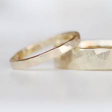 Itungsten 4mm 6mm 8mm silver/black/18k gold/rose gold hammered tungsten rings for men women wedding bands domed matte finish comfort fit 4.7 out of 5 stars 475 $12.99 $ 12. Hammered Wedding Band Ring 4mm 5mm 6mm Unisex Midwinter Co Alternative Bridal Rings And Modern Fine Jewelry