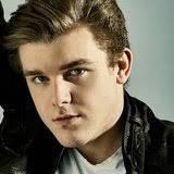 Sean Ryan Fox (@seanryanfox7)