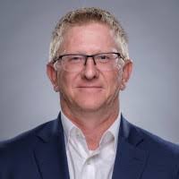 200+ profilů „Yenter“