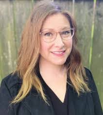 Amy Welz's Instagram, Twitter & Facebook